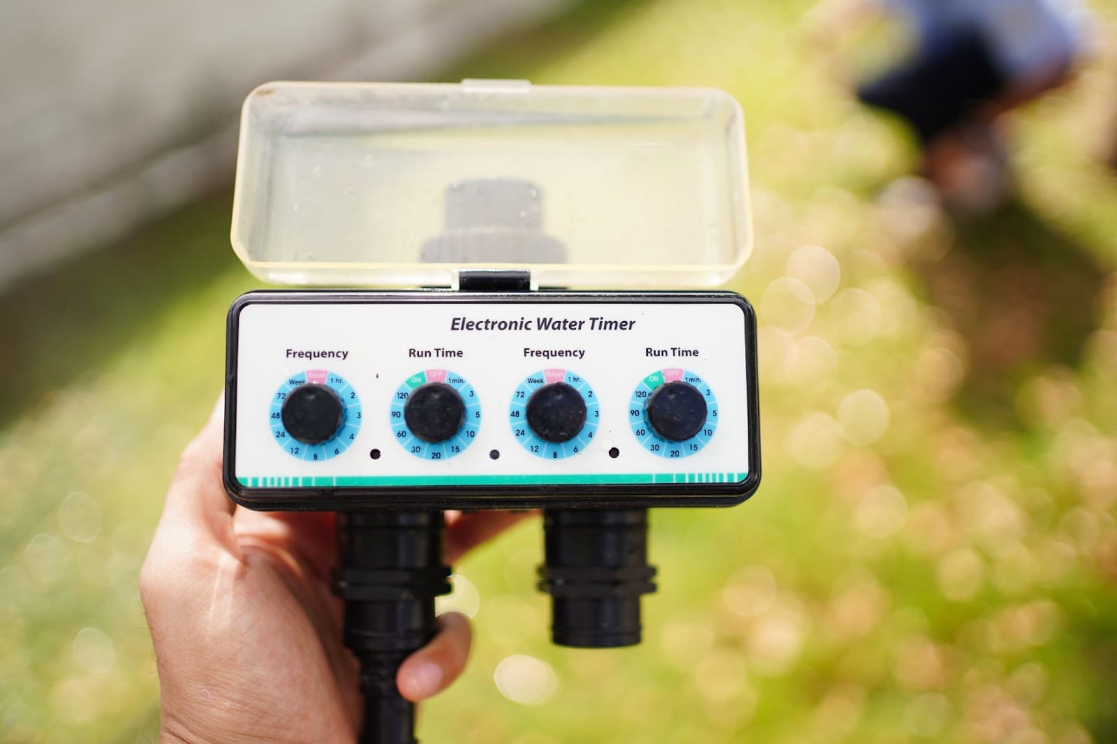 Electronic watering timer